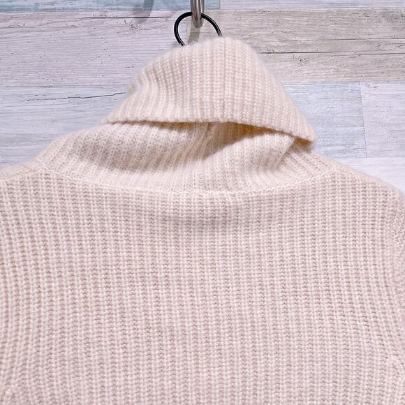 Club Monaco Angora Wool Cropped Cable Knit Turtleneck Sweater Cream Womens Small - Picture 4 of 8